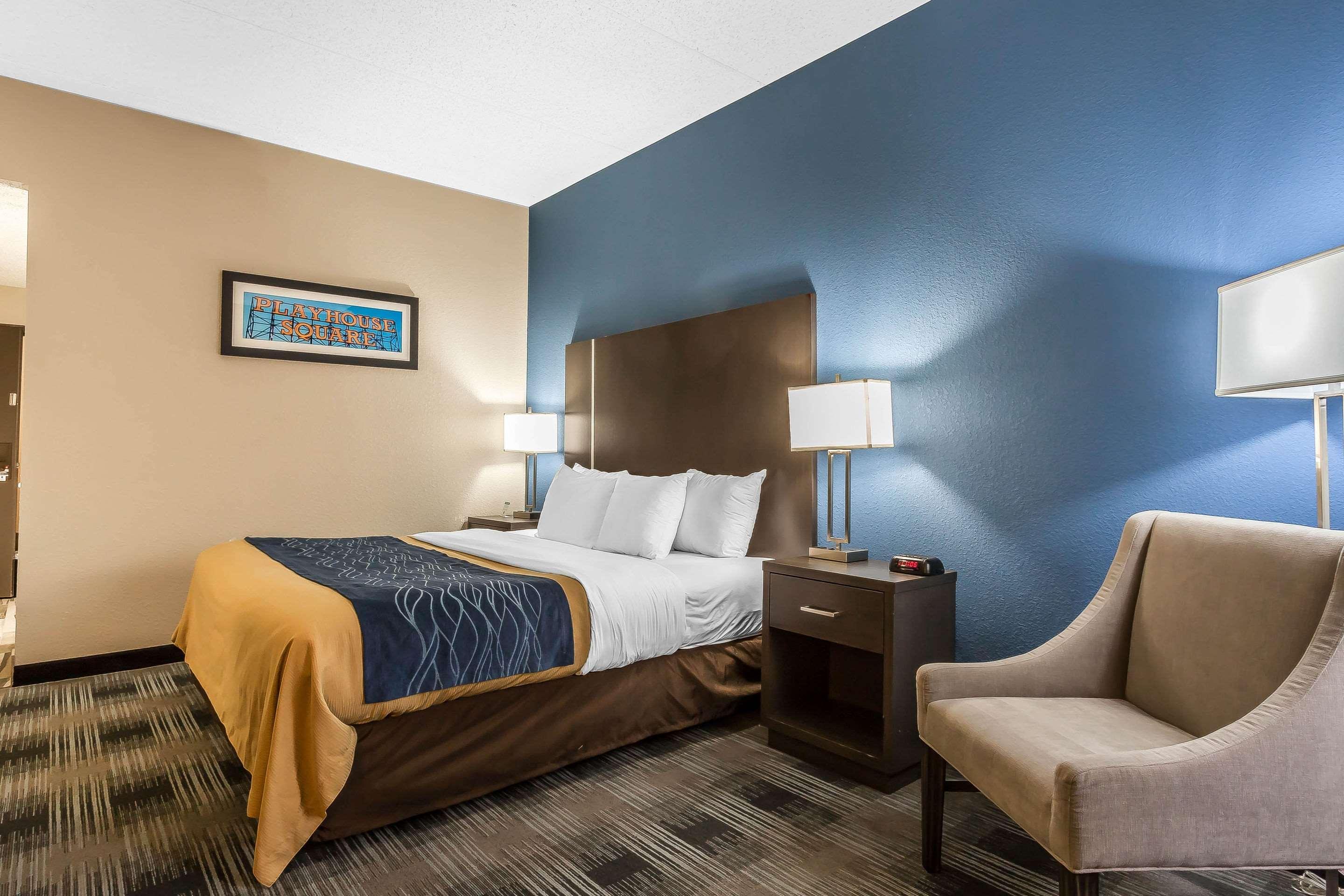 Comfort Inn Cleveland Airport Middleburg Heights Buitenkant foto