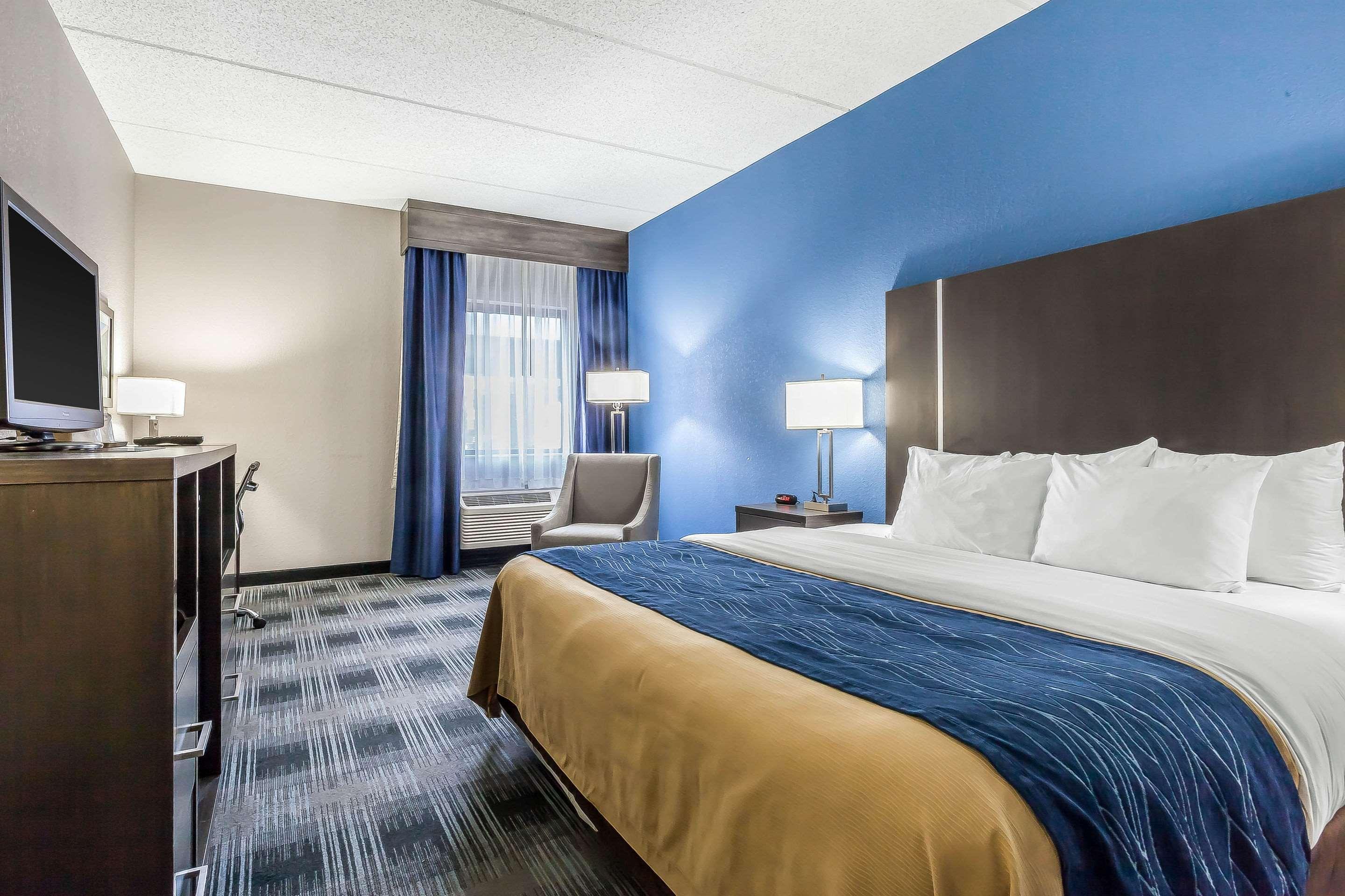 Comfort Inn Cleveland Airport Middleburg Heights Buitenkant foto