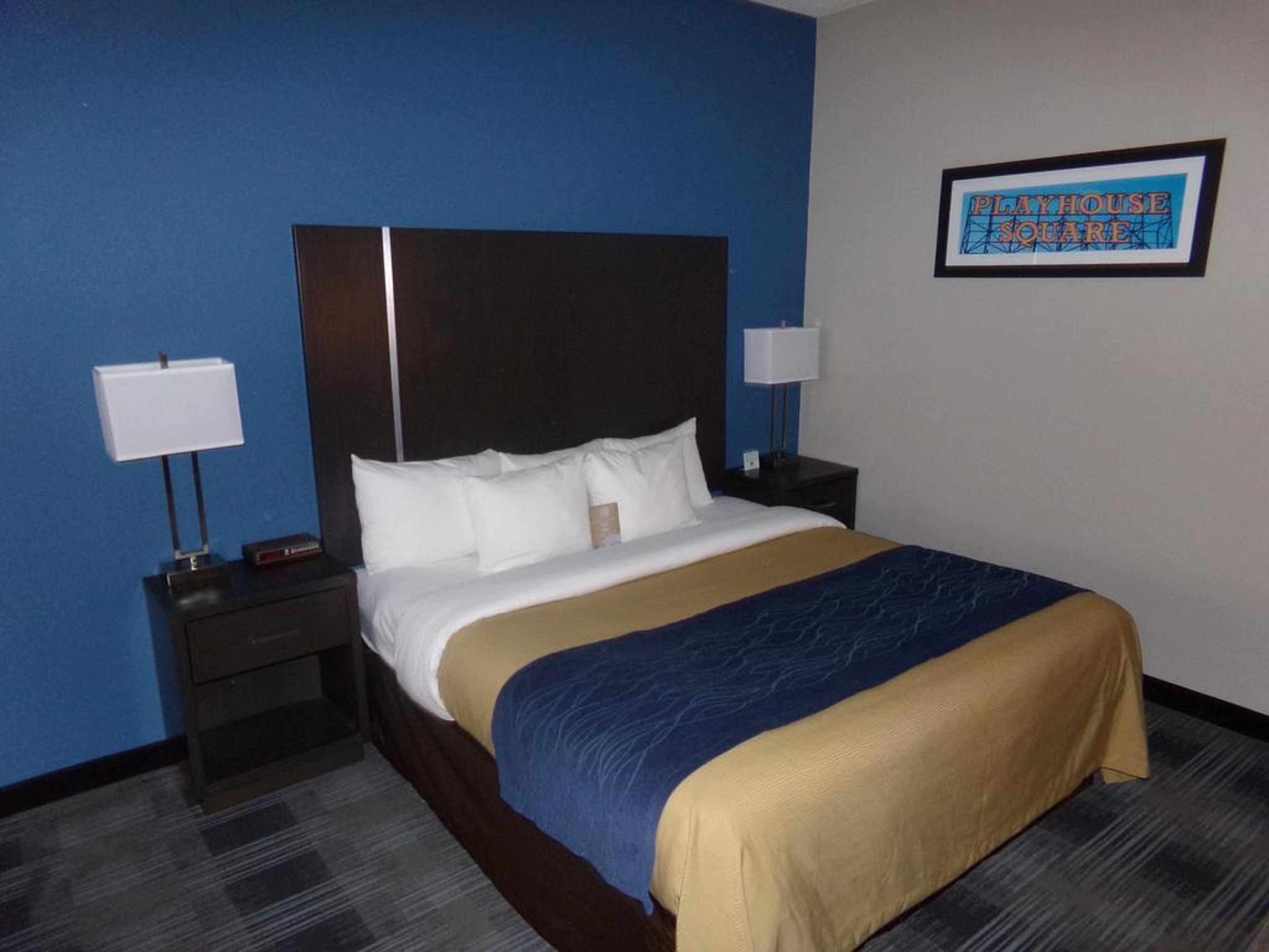 Comfort Inn Cleveland Airport Middleburg Heights Buitenkant foto