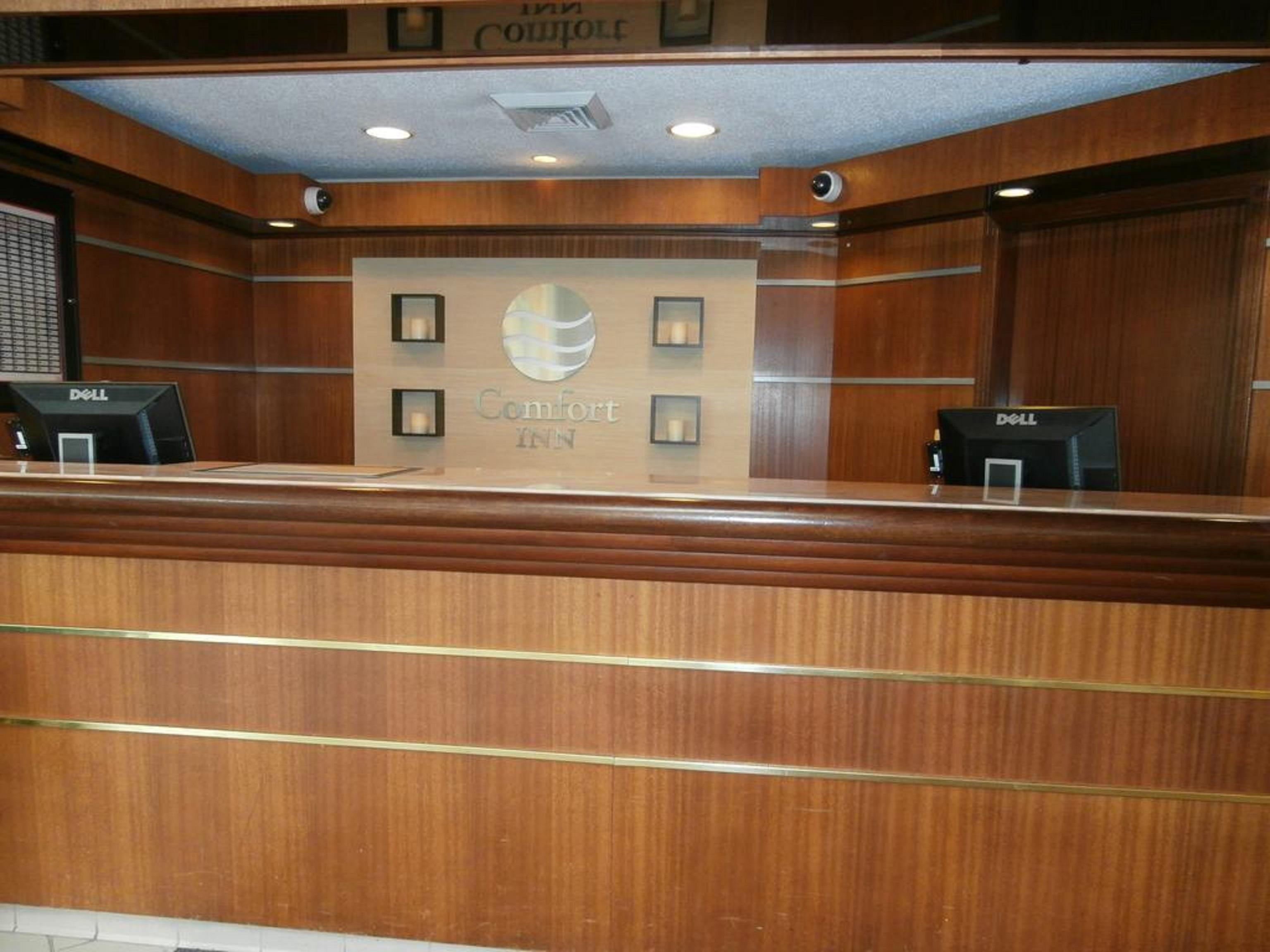 Comfort Inn Cleveland Airport Middleburg Heights Buitenkant foto